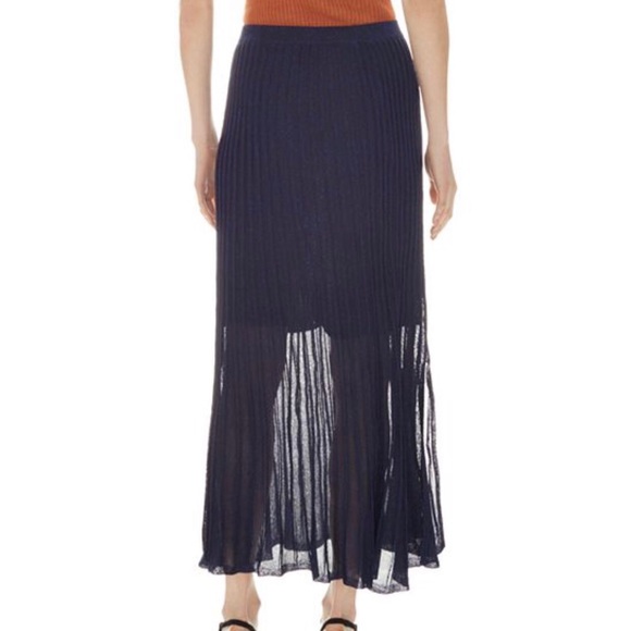 Sandro metallic navy blue pleated skirt - Picture 2 of 3